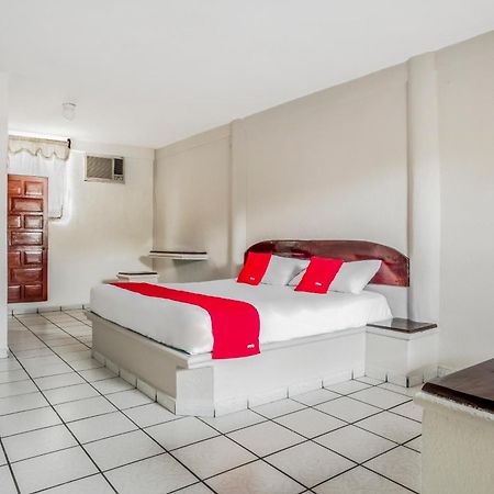 Oyo Hotel Jaguar Канкун Екстериор снимка