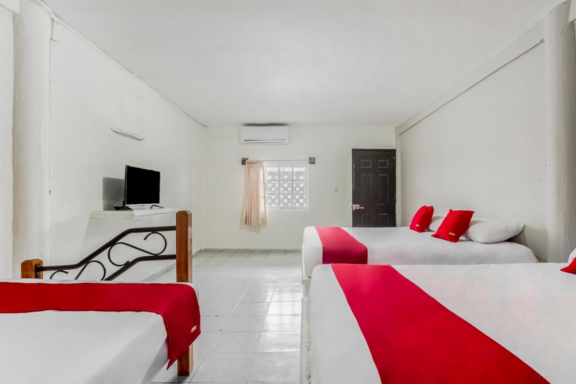 Oyo Hotel Jaguar Канкун Екстериор снимка