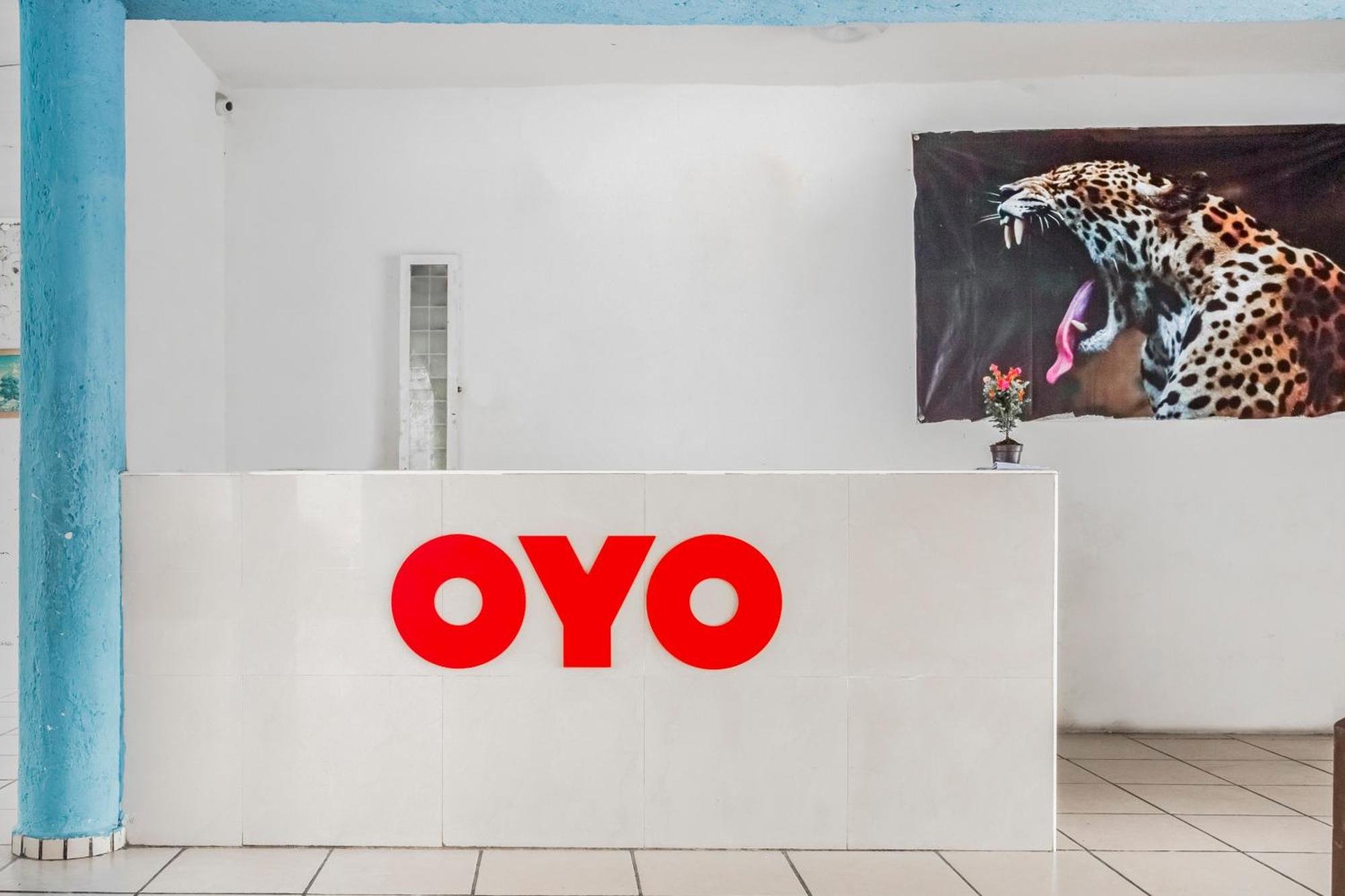 Oyo Hotel Jaguar Канкун Екстериор снимка
